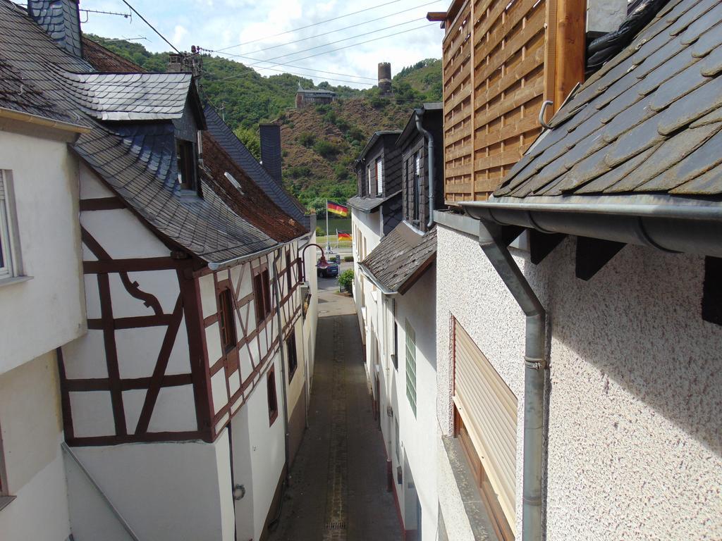 Ferienwohnung Bergblick /Moseltal Burgen  Ngoại thất bức ảnh