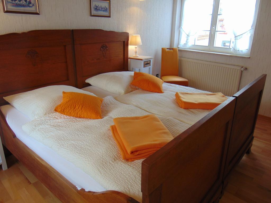 Ferienwohnung Bergblick /Moseltal Burgen  Ngoại thất bức ảnh