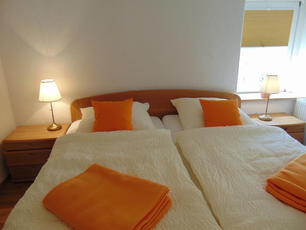 Ferienwohnung Bergblick /Moseltal Burgen  Ngoại thất bức ảnh